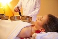 wellness massage sound massage singing bowl massage 500x333